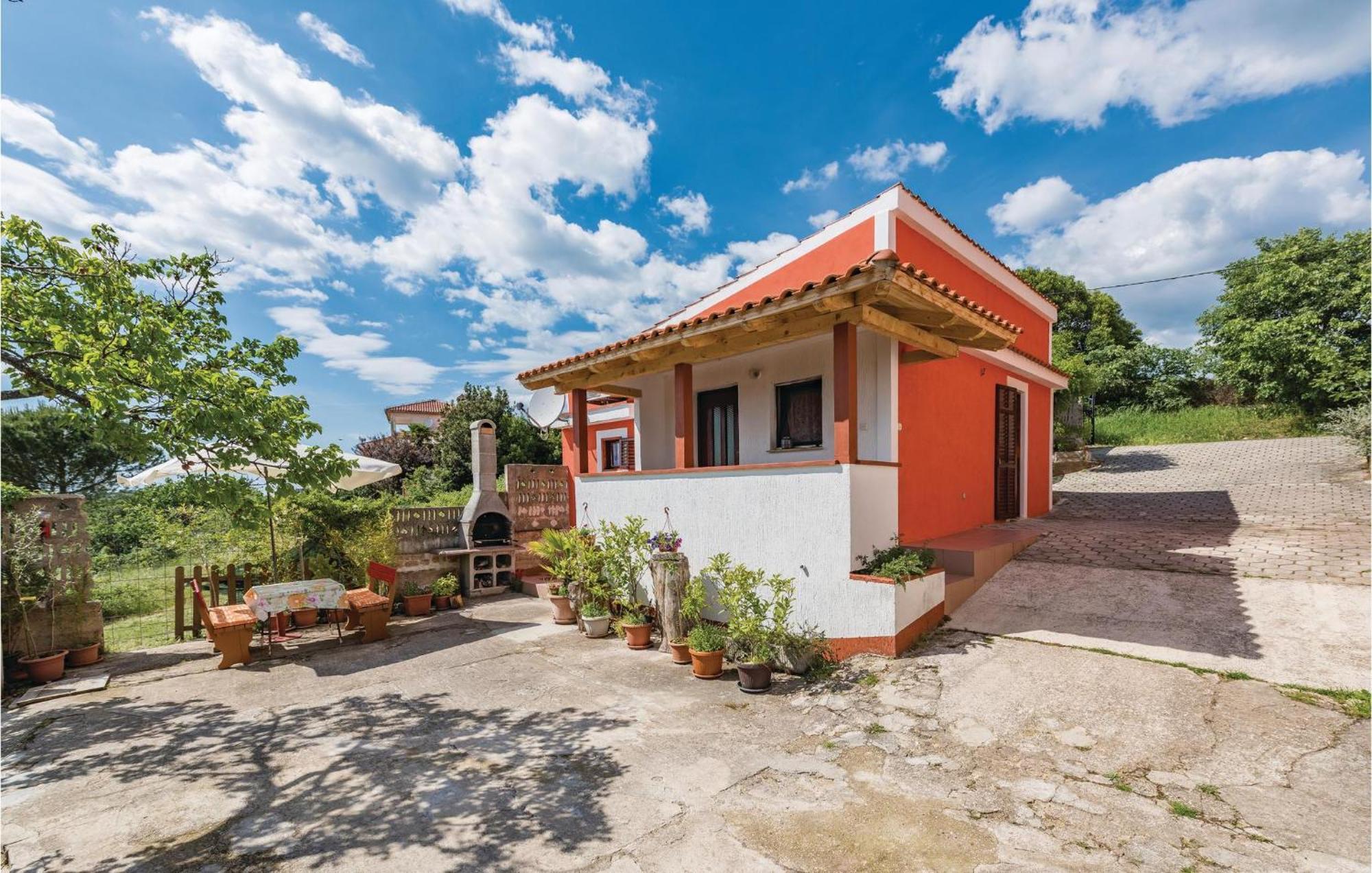 Awesome Home In Porec With House Sea View Esterno foto