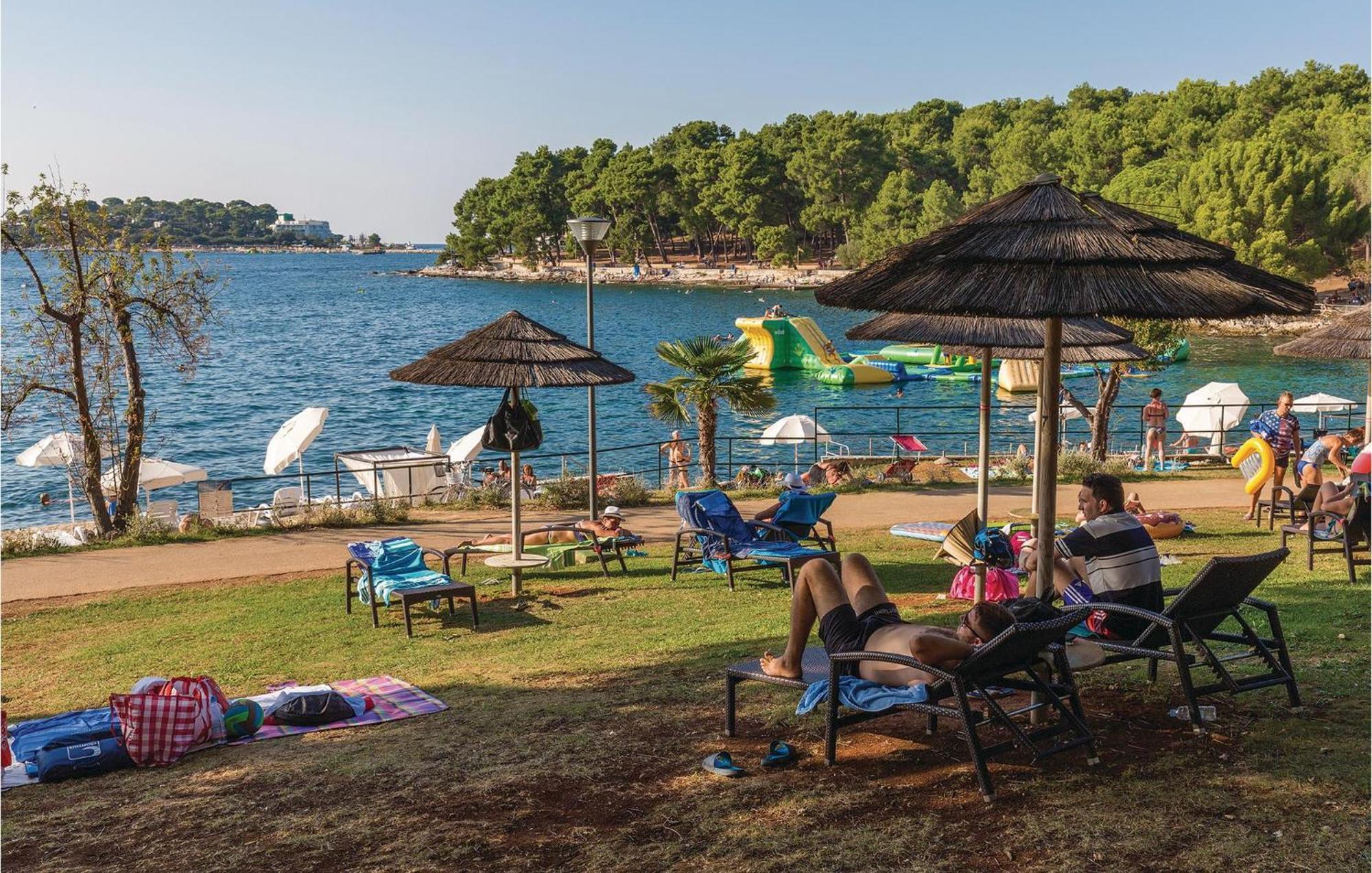 Awesome Home In Porec With House Sea View Esterno foto